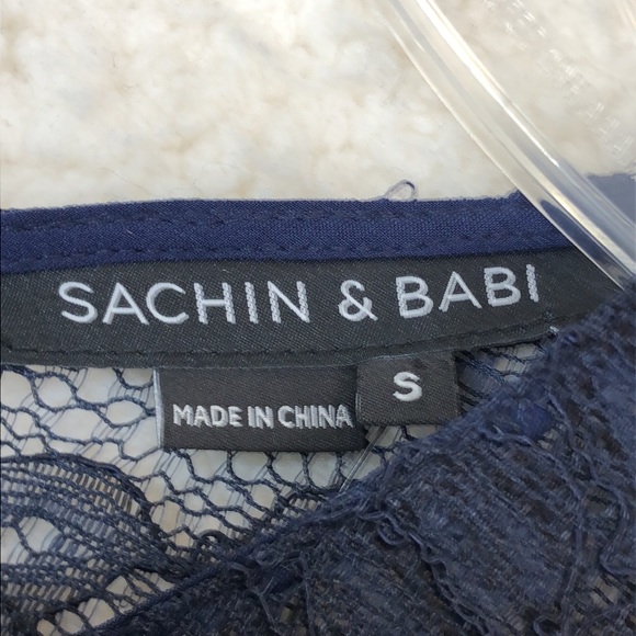 NWT Sachin + Babi Midnight Blue Scallop Lace Top SIZE SMALL - Picture 2 of 9